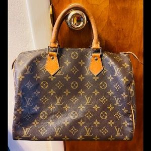 Louis Vuitton Monogram Canvas Speedy 30